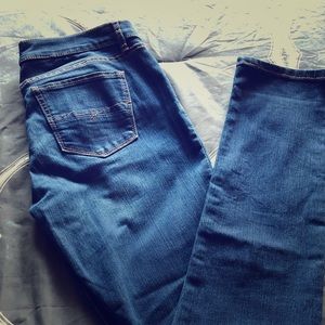 Size 6 soho skinny jeans!